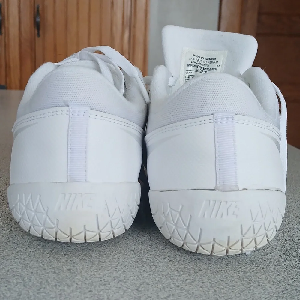Womens  White Sneakers - Picture 5 of 7